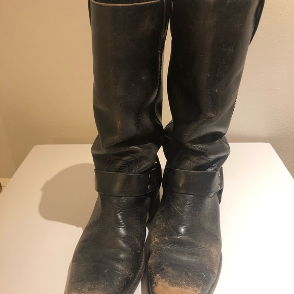 Women’s Frye Boots - Picture 2 of 8